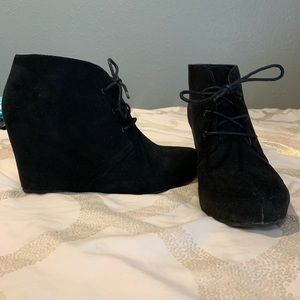 Black Shoe Booties